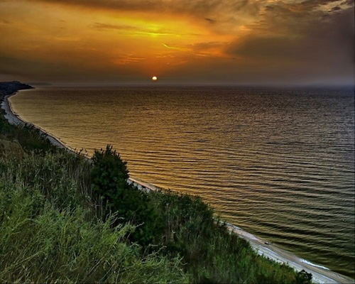 Продам земельный участок в Урзуфе 15 соток 500 метров от Азовского моря - фотография